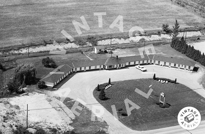 Hub Motel - 1968 Aerial